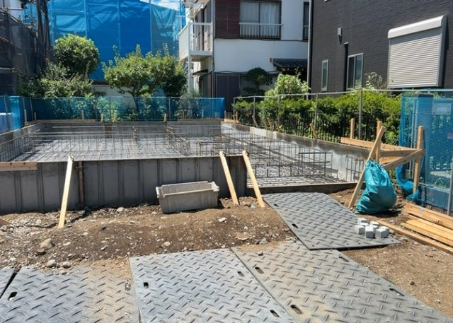 【外観】 | 物件の詳細については、現地を見てわかること以外に、役所や法務局などで調べないとわからないことがあります。そのため、現地に行く場合は、もしこの物件を買ったらどのような生活ができるかをイメージしましょう。