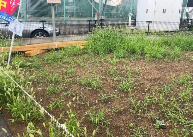 【設備】 | 敷地内には、散水栓や立水栓があります。水道水を直接利用できるため、水を運ぶ手間を省くことが出来ます。大量の水を必要とする洗車作業や清掃などに役立ちます。その他設備とあわせて、現地でご確認ください。