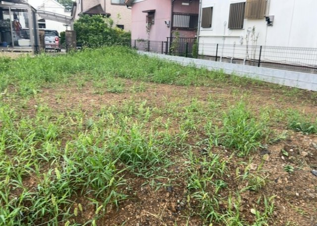 【玄関】 | 玄関は、狭すぎると複数人で使いにくく、広すぎても無駄な空間になりがちです。最低2畳を目安にして、家の広さとの兼ね合いや家族の人数を考慮して決めるとよいでしょう。現地を見学して快適な玄関を選びましょう！