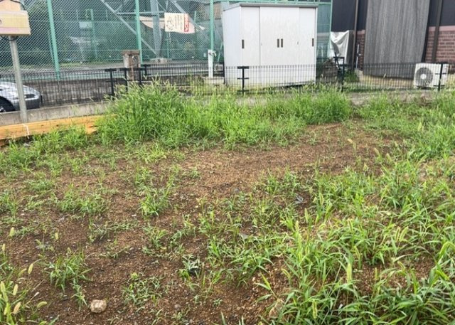 【駐車場】 | 駐車場と明記されていても、最小スペースでつくられた駐車場だと大型車は駐車できなかったり、出入りしにくくなったりする可能性があります。お車のサイズと購入したい物件の駐車場のサイズを現地で確認しましょう。