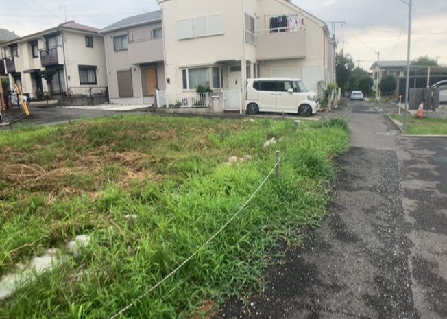 【外観】 | 人が暮らすうえで日光は大切な要素となります。日当たりの良さは譲れないポイントですね。併せて近くに大きな建築物の建築予定がないか、あるいはそれが可能な土地が近くにないか事前に確認することもお勧めします。