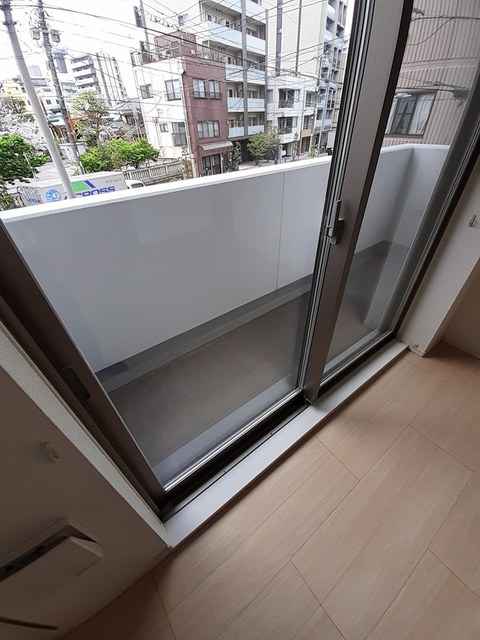LAPiS今戸のバルコニー