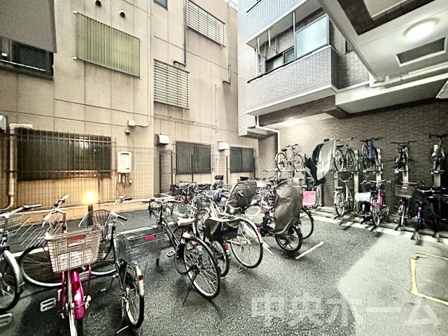 ベルメゾン向島の駐輪場|【自転車置き場】最新の空き状況や費用などの詳細は担当スタッフまでお問い合わせください。