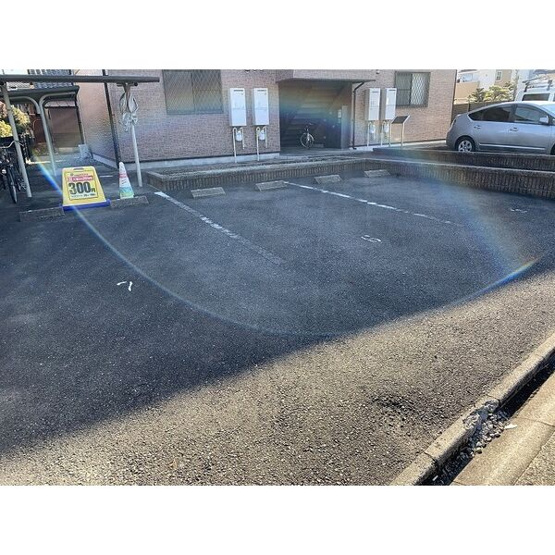 【駐車場】 | メガシャンベールアイコ