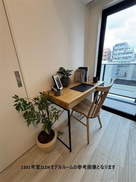 ＯＡＫＬＡＮＣＥ秋葉原の居間・リビング