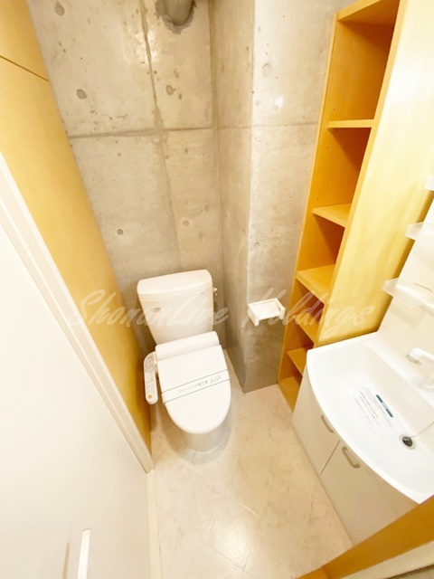藤沢市朝日町の賃貸マンションのトイレ|温水洗浄便座付き♪
