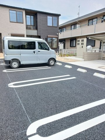 ラフィネ　ジェンテ　Ｖの駐車場