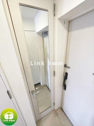 クレイシア菊川の玄関
