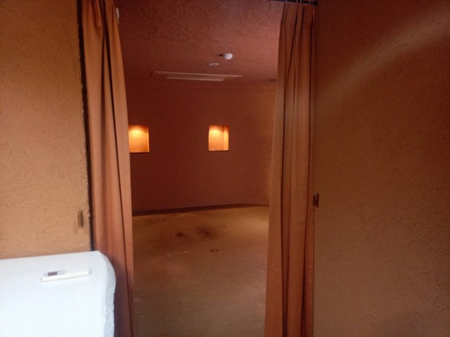 ラフラ館の玄関