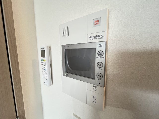 【セキュリティ】コンフォリア江坂江の木町Q