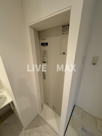 【玄関】ドゥーエ江坂Ⅲ 