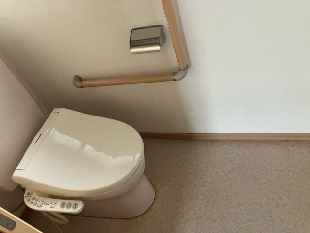 宮前町1丁目戸建てのトイレ|ゆったりとした空間のトイレです