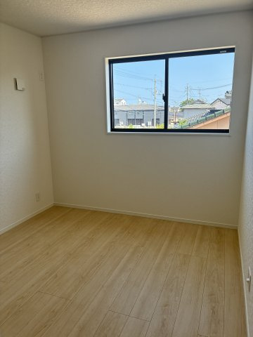 宇部市昭和町　第2-1号棟の洋室