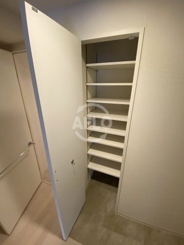 SERENiTE本町refletの玄関|SERENiTE本町reflet（セレニテ本町ルフレ）　下駄箱