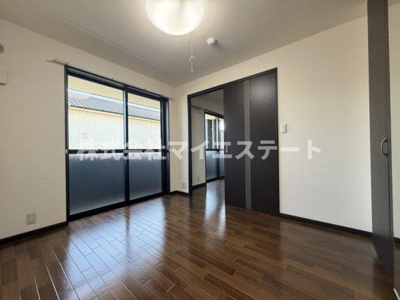 【居間・リビング】 | パストラル | 別部屋写真