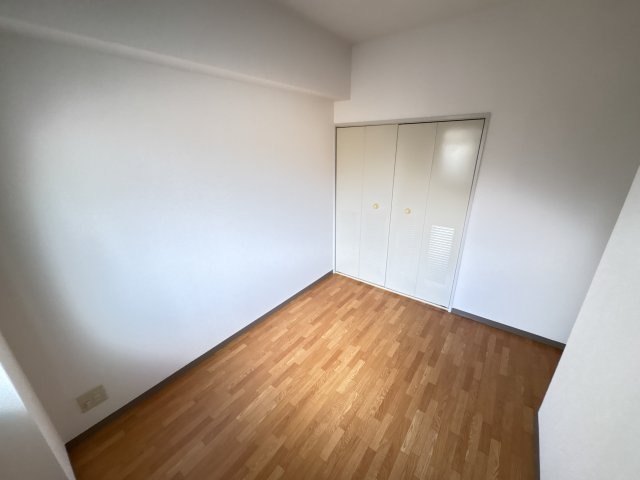 生駒市辻町の賃貸マンションの居間・リビング
