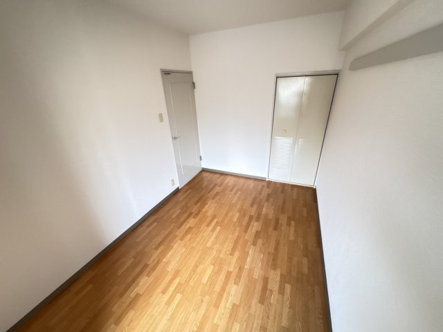 生駒市辻町の賃貸マンションの居間・リビング