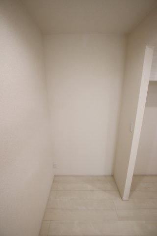 【その他】 | クリスタルレジデンス深井 | 冷蔵庫スペース