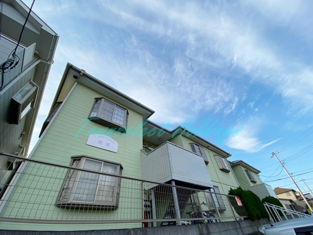 藤沢市湘南台７丁目のアパートの玄関