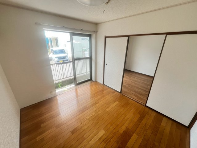 千葉市花見川区畑町のアパートの居間・リビング