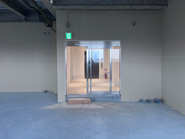 滋賀中央ビルの玄関