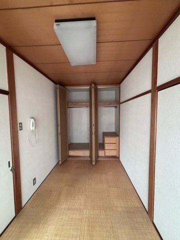 三条商店街・店舗事務所の居間・リビング
