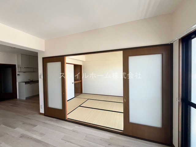 オアシス鷹丘の和室