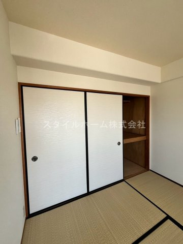 オアシス鷹丘の和室