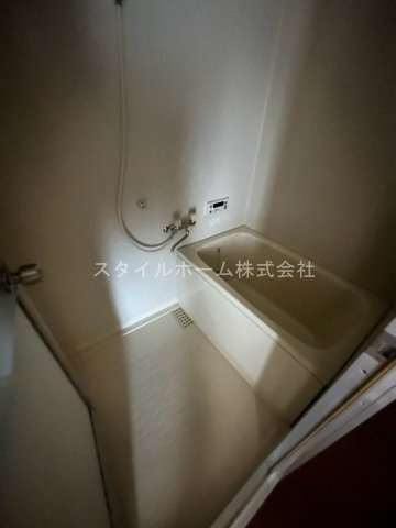 オアシス鷹丘の浴室