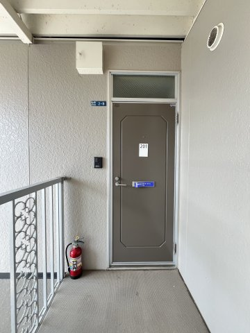 ハイツ松本の玄関