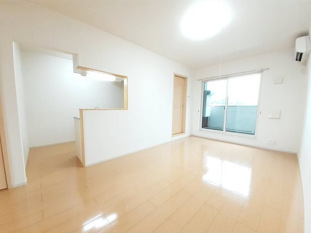 【居間・リビング】 | グレイス　ワン | ゆったり過ごせる居間です