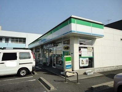 【周辺】 | グレイス　ワン | ファミマ小倉南方２丁目店まで800m