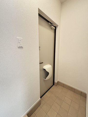 ストロベリーフィールドの玄関