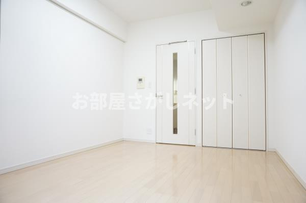 ＫＤＸレジデンス西新宿【おとり物件なし】#学生・社会人にオススメ！初期費用分割払いOK！の居間・リビング