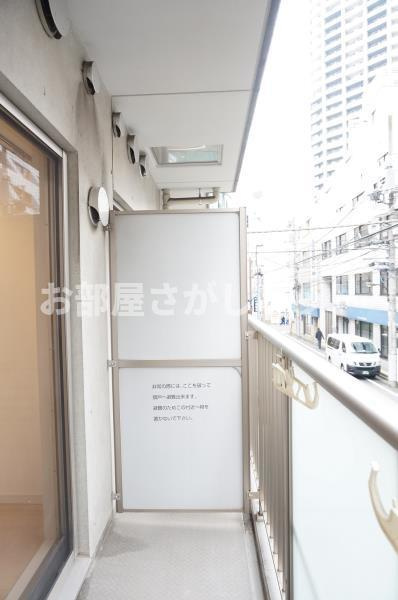 ＫＤＸレジデンス西新宿【おとり物件なし】#学生・社会人にオススメ！初期費用分割払いOK！のバルコニー