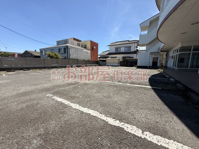 TRハイツの駐車場|駐車場があるので、車を買う予定の方も安心です