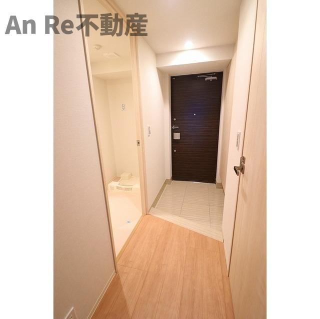 川口市東川口１丁目の賃貸マンションの玄関