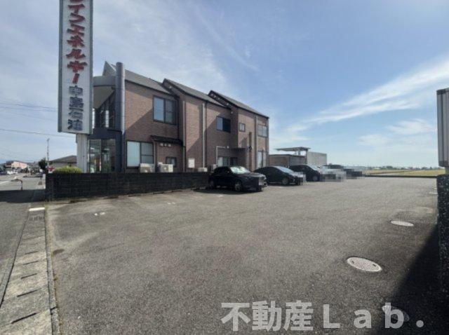 フェリーチェの駐車場