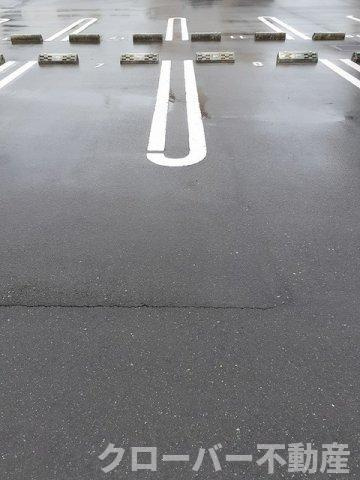 サンハイム今津Ａの駐車場