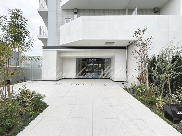 藤沢市藤沢の賃貸マンションのエントランス