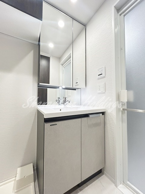 藤沢市藤沢の賃貸マンションの洗面所