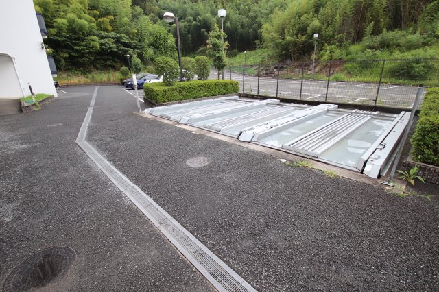 【駐車場】 | ウエストインヒルズ