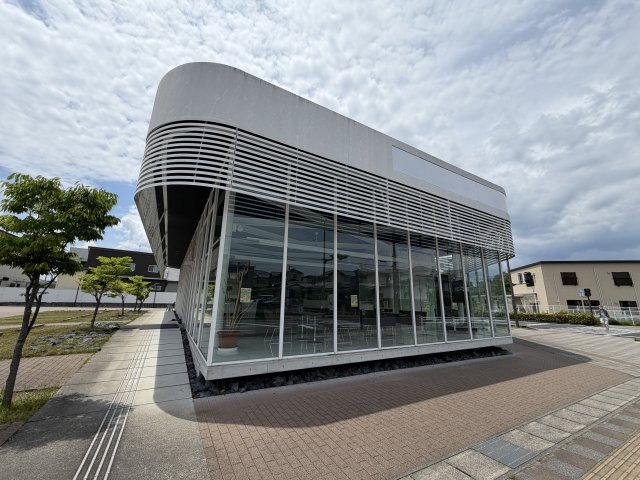 大津一里山　店舗
