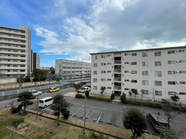 神陵台西住宅61号棟の展望