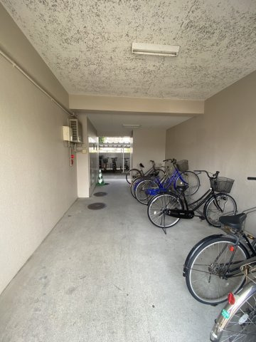 トーカン久留米駅東Ⅱキャステールの駐輪場