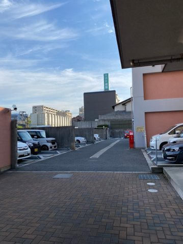 ファミール岸和田プレジオの駐車場