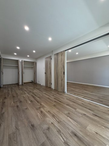 朝日プラザ一条橋の洋室