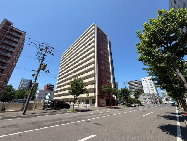 朝日プラザ一条橋の外観