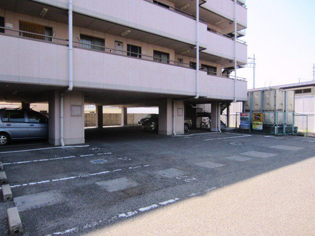 【駐車場】 | ロジュマン泉佐野