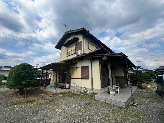 朝倉市古毛　7DKの外観